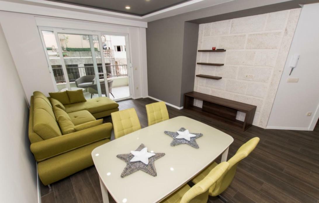 Modern New Apartment In מאקרסקה מראה חיצוני תמונה